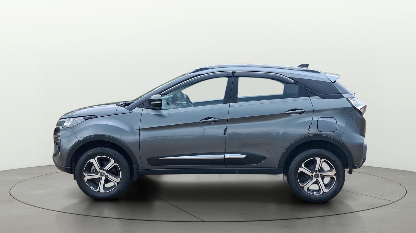 2023 Tata NEXON XZA PLUS SUNROOF PETROL, Petrol, Automatic, 32,224 km, Left Side