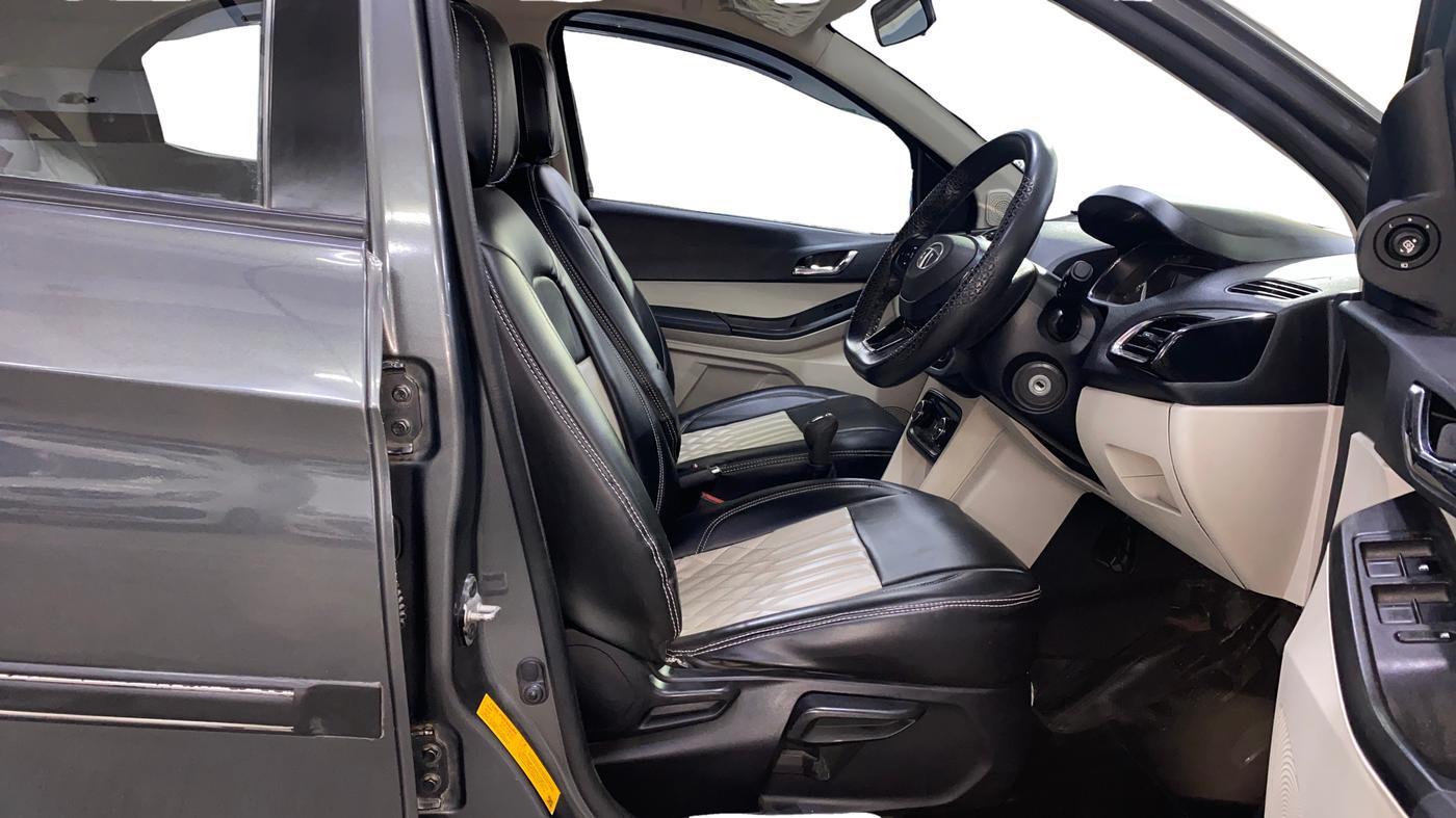 2023 Tata Tiago XZ PLUS PETROL, Petrol, Manual, 31,518 km, Right Side Front Door Cabin