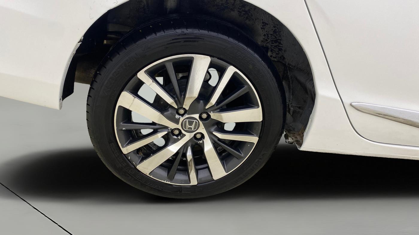 2021 Honda City 1.5L I-VTEC ZX, Petrol, Manual, 1,39,863 km, Right Rear Wheel