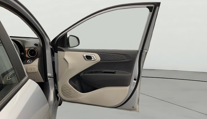 2024 Hyundai AURA SX 1.2 CNG, CNG, Manual, 5,280 km, RHS Front Door