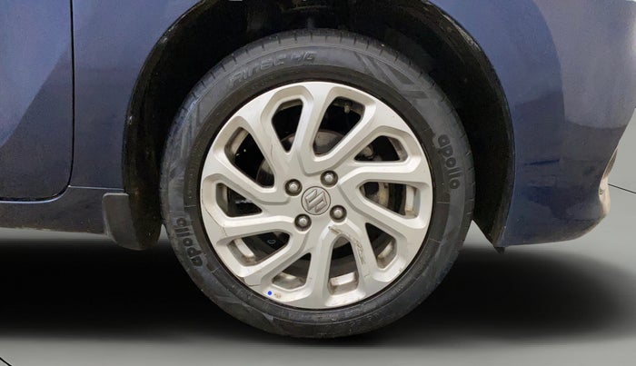 2022 Maruti Baleno ZETA PETROL 1.2, Petrol, Manual, 39,857 km, Right Front Wheel