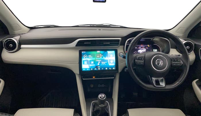 2025 MG ASTOR Select 1.5 MT (Ivory), Petrol, Manual, 4,896 km, Dashboard