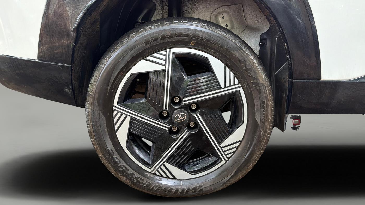2025 Tata Curvv Pure Plus S 1.2 Petrol 6MT, Petrol, Manual, 18,581 km, Right Rear Wheel
