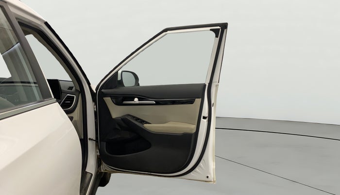 2023 KIA SELTOS  HTX IVT G, Petrol, Automatic, 45,390 km, RHS Front Door