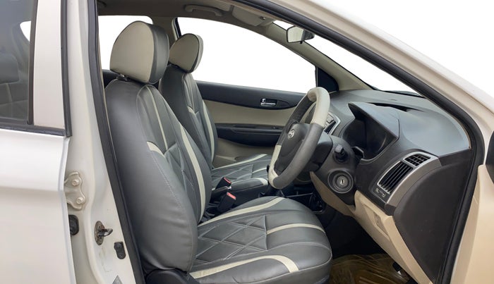 2013 Hyundai i20 MAGNA 1.2, Petrol, Manual, 86,390 km, Right Side Front Door Cabin