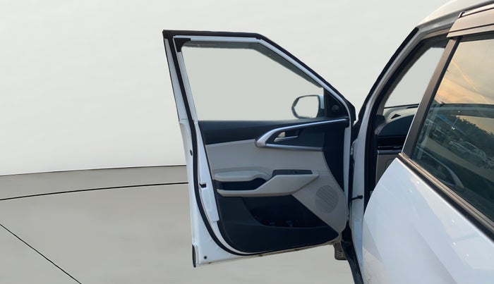 2024 KIA CARENS PREMIUM 1.5 PETROL 7 STR, Petrol, Manual, 20,724 km, LHS Front Door