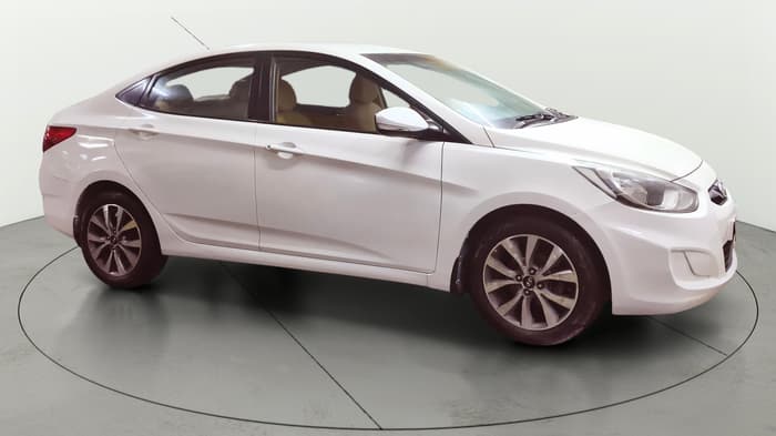 2013 Hyundai Verna FLUIDIC 1.6 CRDI SX, Diesel, Manual, 43,624 km, Right Front Diagonal