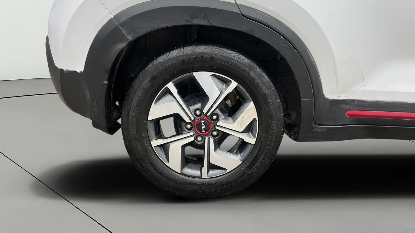 2021 KIA SONET GTX PLUS 1.5 AT, Diesel, Automatic, 99,514 km, Right Rear Wheel