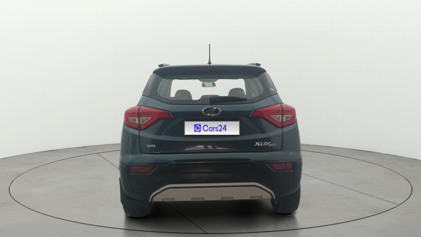 2020 Mahindra XUV300 W8 1.2 PETROL, Petrol, Manual, 35,617 km, Back/Rear