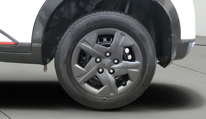 2023 Hyundai VENUE S 1.2, Petrol, Manual, 23,248 km, Left Rear Wheel