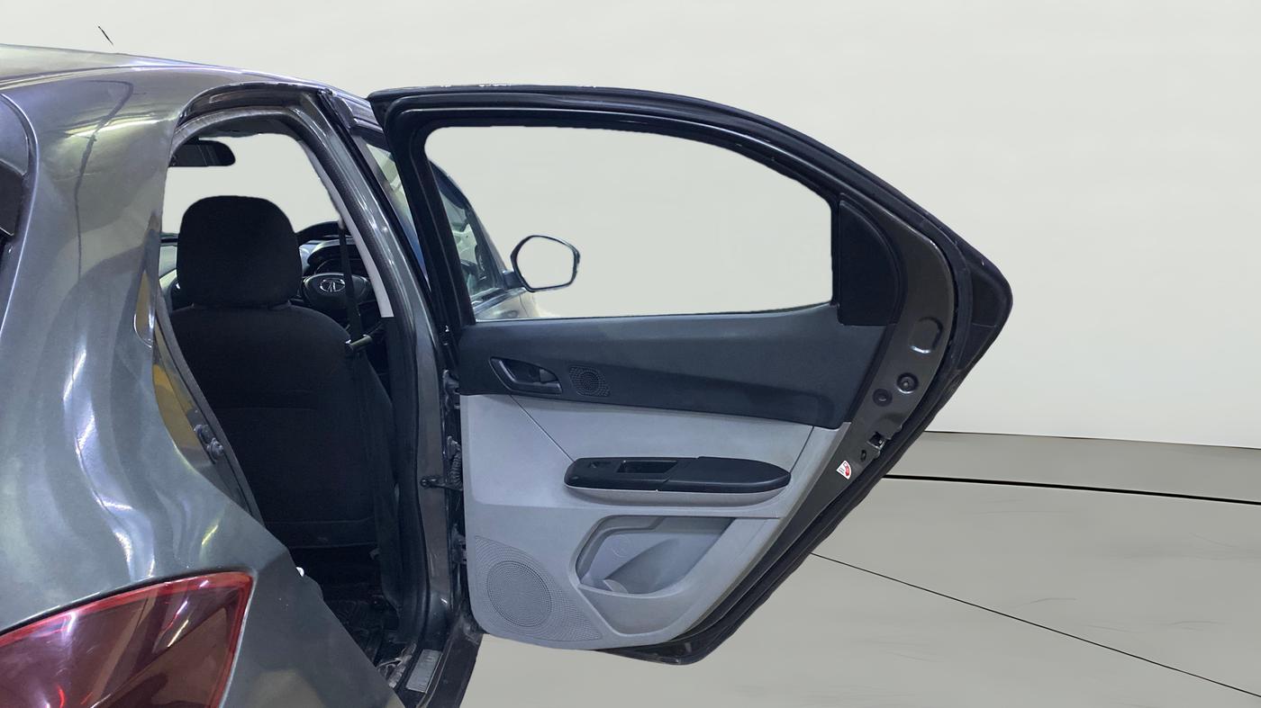 2023 Tata Tiago XT PETROL, Petrol, Manual, 15,665 km, RHS Rear Door