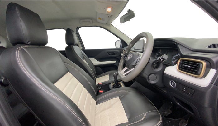 2023 Tata PUNCH ACCOMPLISHED MT, Petrol, Manual, 42,484 km, Right Side Front Door Cabin