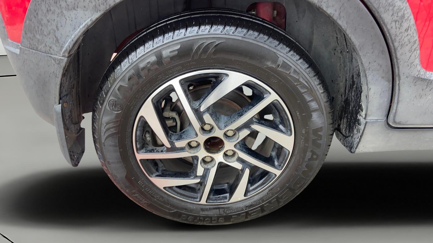 2024 Mahindra XUV 3XO AX5L 1.2 TGDi AT, Petrol, Automatic, 25,503 km, Right Rear Wheel