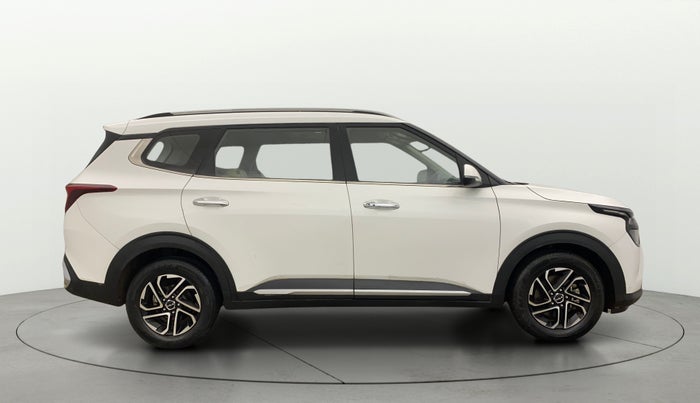 2023 KIA CARENS LUXURY PLUS 1.5 IMT PETROL, Petrol, Manual, 26,768 km, Right Side View