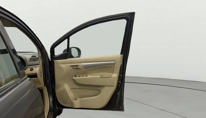 2015 Maruti Ertiga ZXI+, Petrol, Manual, 99,150 km, RHS Front Door