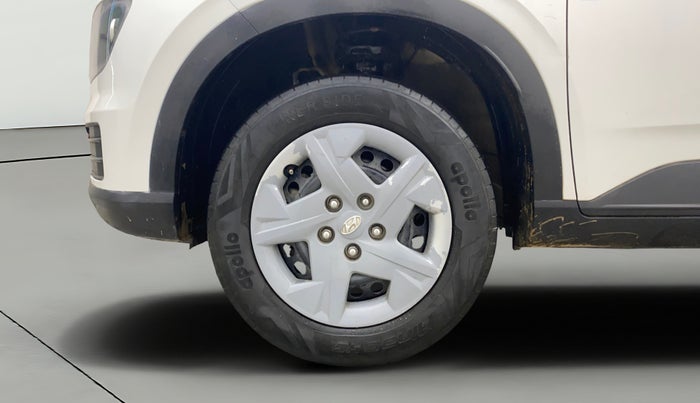 2022 Hyundai VENUE SX 1.2 PETROL, Petrol, Manual, 70,943 km, Left Front Wheel