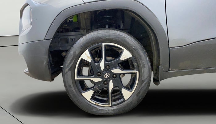 2022 Tata PUNCH CREATIVE AMT 1.2 RTN DUAL TONE, Petrol, Automatic, 50,285 km, Left Front Wheel