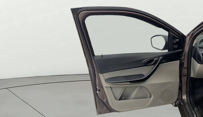 2017 Tata Tiago XM PETROL, Petrol, Manual, 54,305 km, LHS Front Door