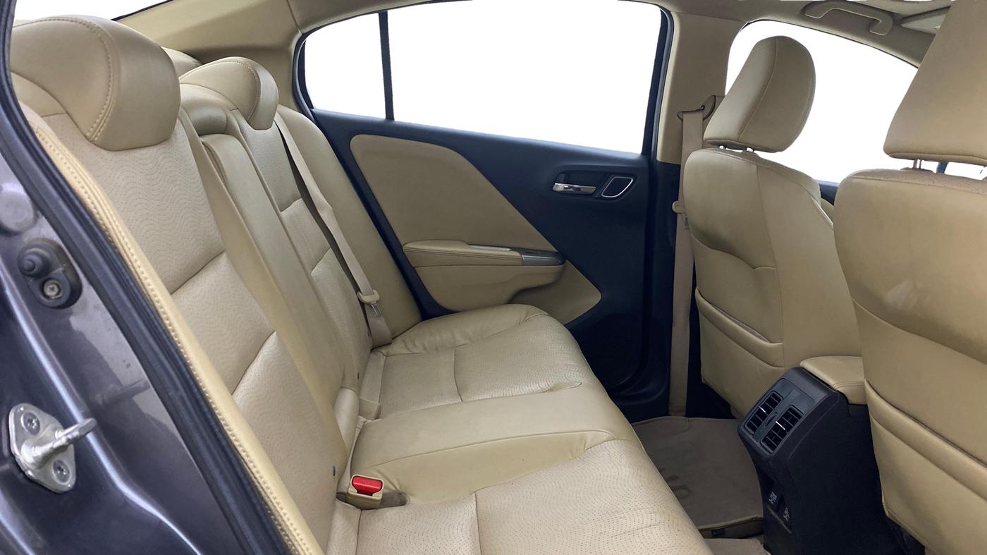 2017 Honda City 1.5L I-VTEC VX CVT, Petrol, Automatic, 1,05,835 km, Right Side Rear Door Cabin