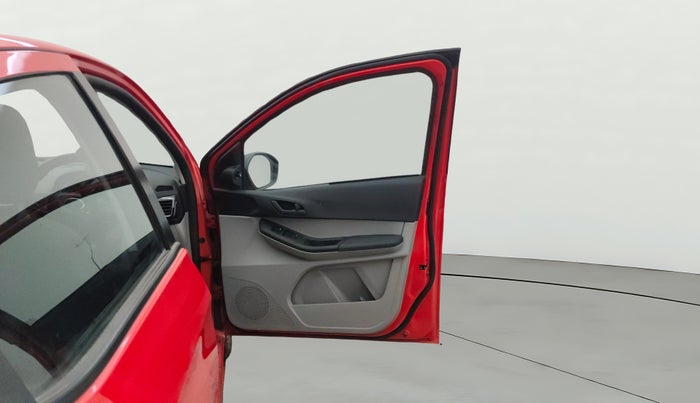 2024 Tata Tiago XTA PETROL, Petrol, Automatic, 35,199 km, RHS Front Door