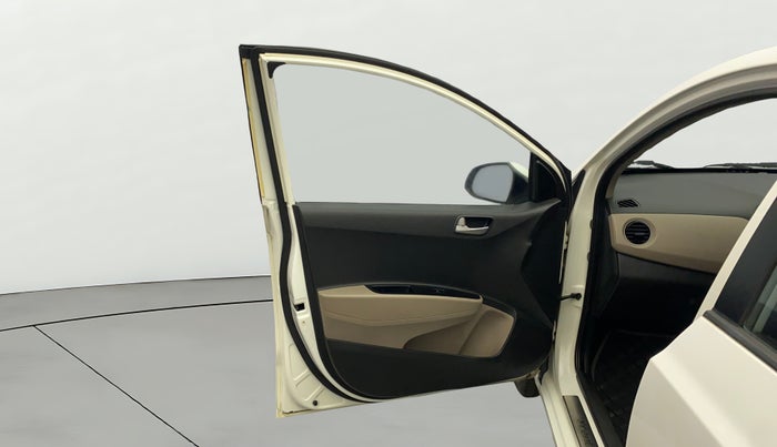 2014 Hyundai Xcent S 1.2, Petrol, Manual, 77,381 km, LHS Front Door