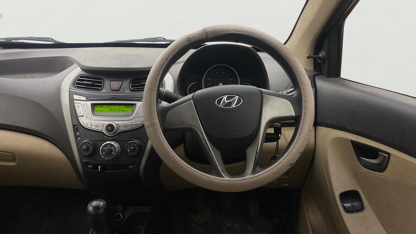 2018 Hyundai Eon SPORTZ, Petrol, Manual, 47,512 km, Steering Wheel Close Up