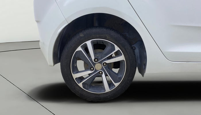 2023 Tata ALTROZ XZ PLUS O SUNROOF CNG, CNG, Manual, 32,268 km, Right Rear Wheel