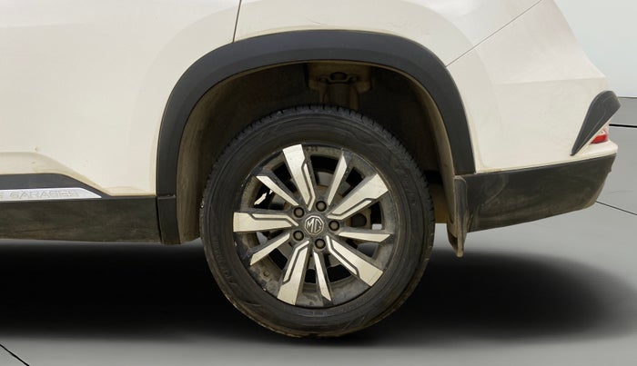 2020 MG HECTOR PLUS SMART 2.0 DIESEL TURBO MT 6-STR, Diesel, Manual, 1,42,262 km, Left Rear Wheel