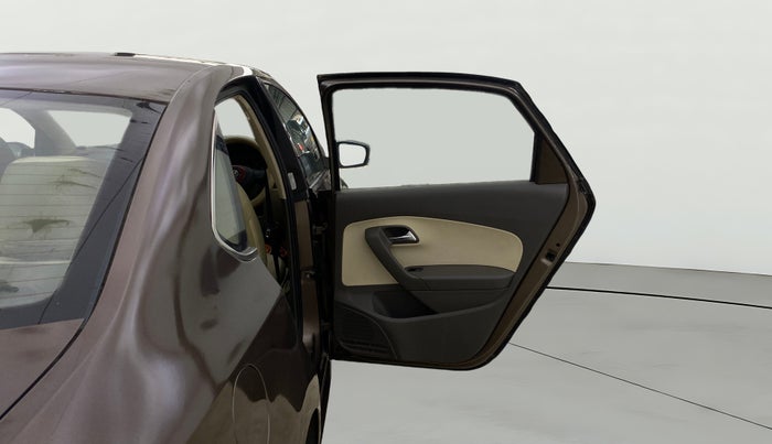 2014 Volkswagen Vento HIGHLINE PETROL AT, Petrol, Automatic, 32,543 km, RHS Rear Door