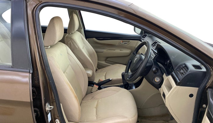 2015 Maruti Ciaz VXI, Petrol, Manual, 73,990 km, Right Side Front Door Cabin