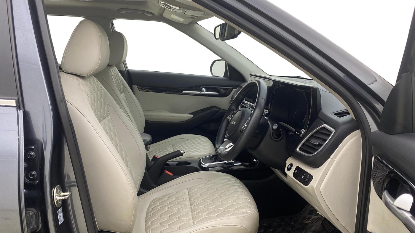2022 KIA SELTOS HTX IVT 1.5 PETROL, Petrol, Automatic, 43,097 km, Right Side Front Door Cabin