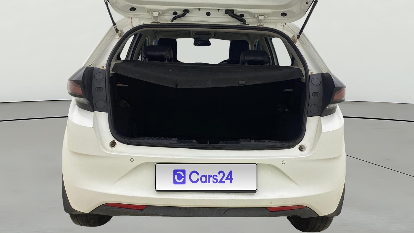 2023 Tata ALTROZ XZ (O) PETROL, Petrol, Manual, 52,627 km, Boot Open Zoomed View