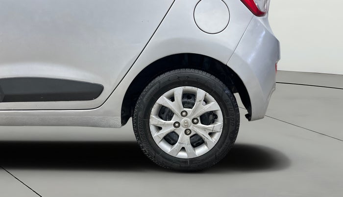 2015 Hyundai Grand i10 SPORTZ 1.2 KAPPA VTVT, CNG, Manual, 53,745 km, Left Rear Wheel