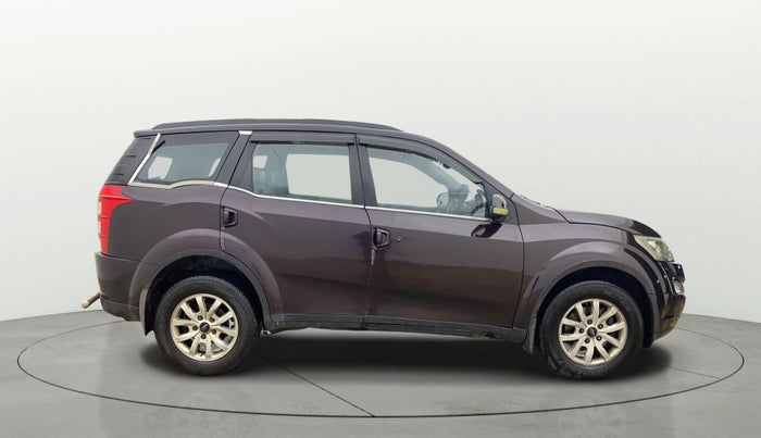 2017 Mahindra XUV500 W10, Diesel, Manual, 83,342 km, Right Side View