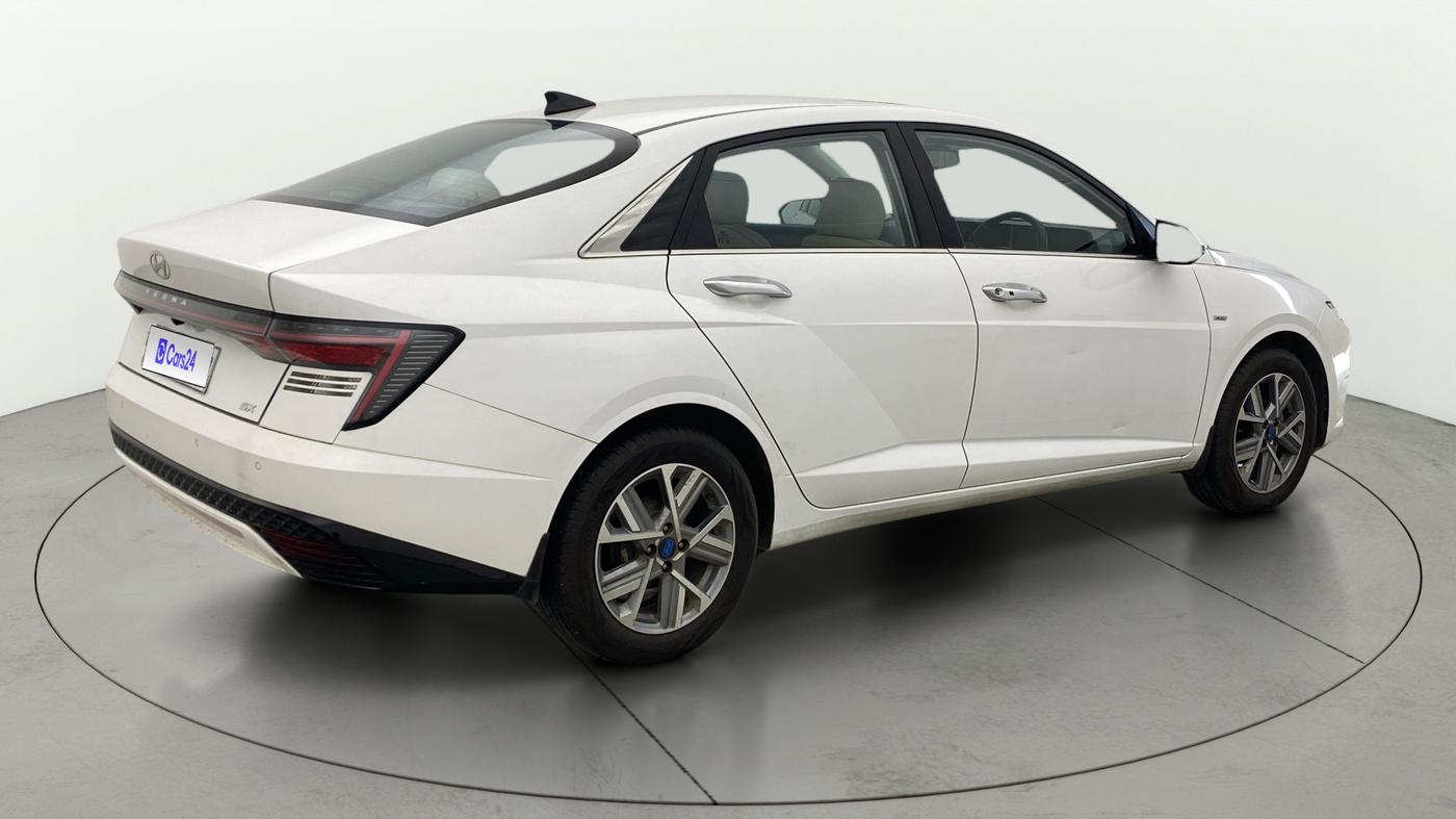 2024 Hyundai Verna SX(O) 1.5 MPI IVT , Petrol, Automatic, 9,034 km, Right Back Diagonal