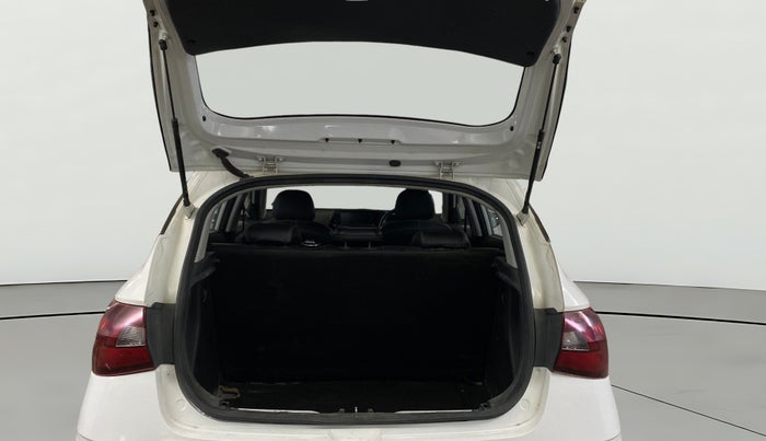 2023 Hyundai NEW I20 MAGNA 1.2 MT, Petrol, Manual, 53,873 km, Boot Open Zoomed View