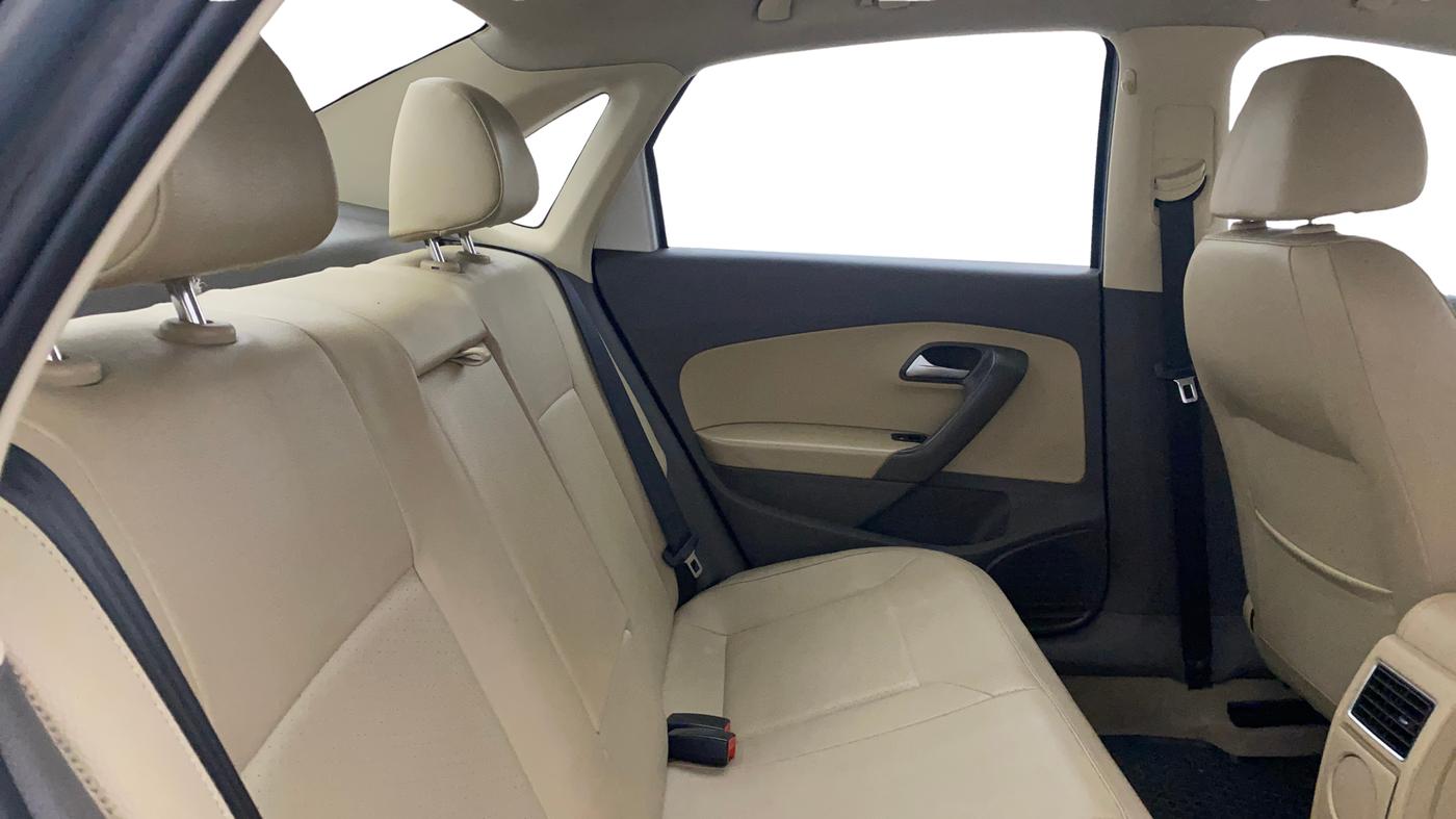 2016 Volkswagen Vento HIGHLINE PETROL AT, Petrol, Automatic, 52,937 km, Right Side Rear Door Cabin