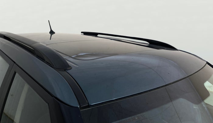 2023 Mahindra XUV300 W6 1.2 PETROL AMT, Petrol, Automatic, 16,670 km, Roof