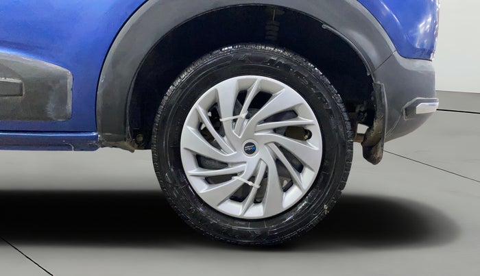 2020 Renault TRIBER RXZ, Petrol, Manual, 70,016 km, Left Rear Wheel