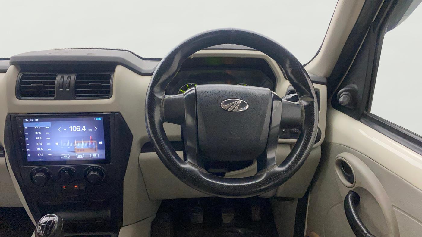 2021 Mahindra Scorpio S3 PLUS, Diesel, Manual, 1,47,126 km, Steering Wheel Close Up