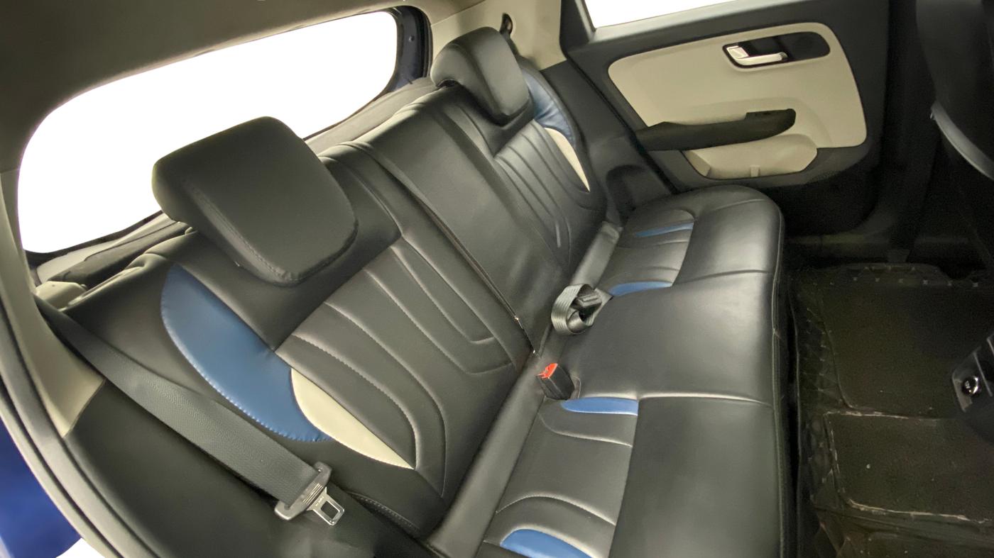 2022 Tata ALTROZ XZA, Petrol, Automatic, 28,812 km, Right Side Rear Door Cabin