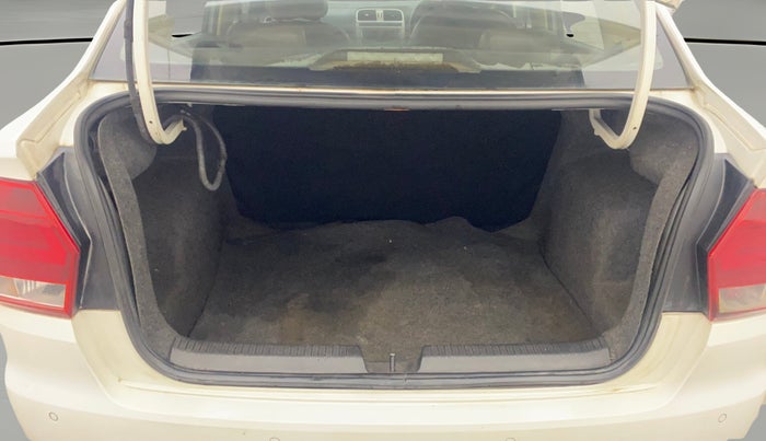 2016 Volkswagen Ameo HIGHLINE PLUS 1.5L 16 ALLOY, Diesel, Manual, 1,25,903 km, Boot Open Zoomed View