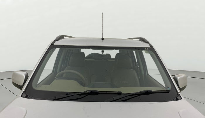 2017 Mahindra TUV300 T8, Diesel, Manual, 1,25,322 km, Front Windshield