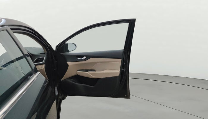 2019 Hyundai Verna 1.6 VTVT SX, Petrol, Manual, 41,403 km, RHS Front Door