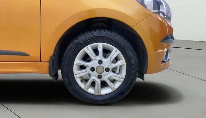 2018 Tata Tiago XZA PETROL, Petrol, Automatic, 36,810 km, Right Front Wheel