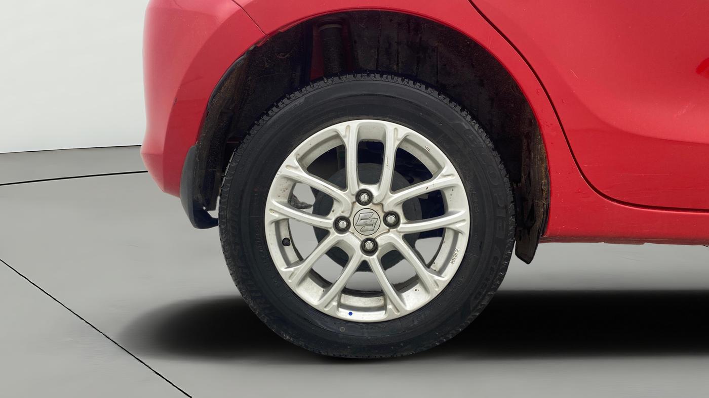 2023 Maruti Swift ZXI CNG, CNG, Manual, 28,512 km, Right Rear Wheel
