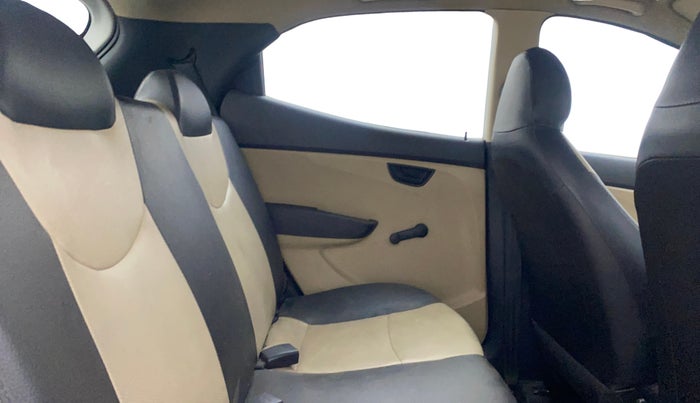 2014 Hyundai Eon ERA +, Petrol, Manual, 29,859 km, Right Side Rear Door Cabin