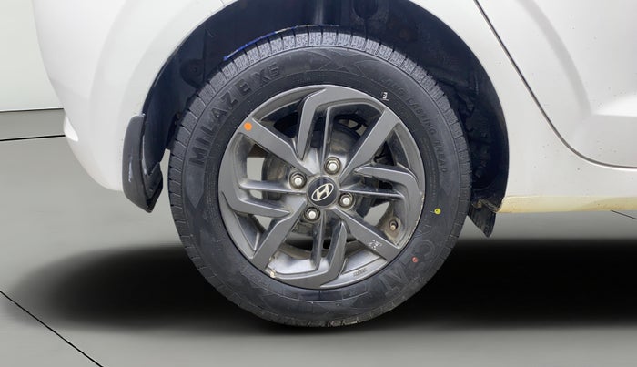 2021 Hyundai GRAND I10 NIOS SPORTZ U2 AMT 1.2 CRDI, Diesel, Automatic, 1,15,937 km, Right Rear Wheel