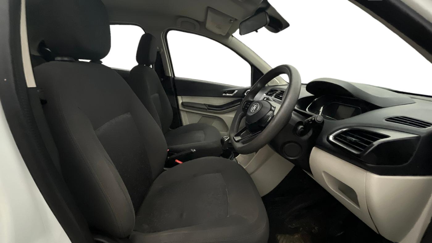 2023 Tata TIGOR XZ PLUS CNG, CNG, Manual, 46,781 km, Right Side Front Door Cabin