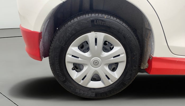 2016 Maruti Swift VXI, Petrol, Manual, 41,596 km, Right Rear Wheel